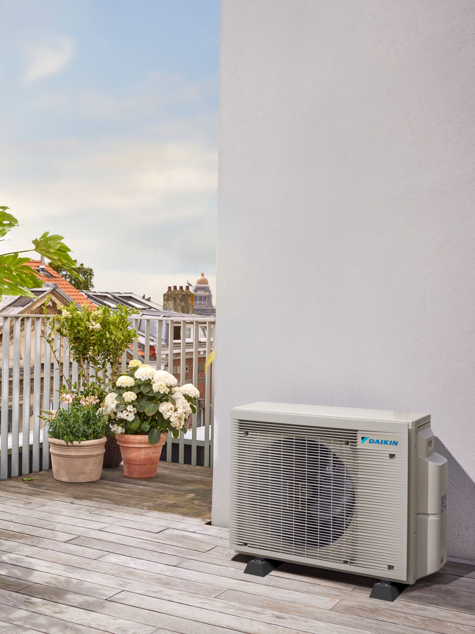 Unidade exterior Multi Split num terraço