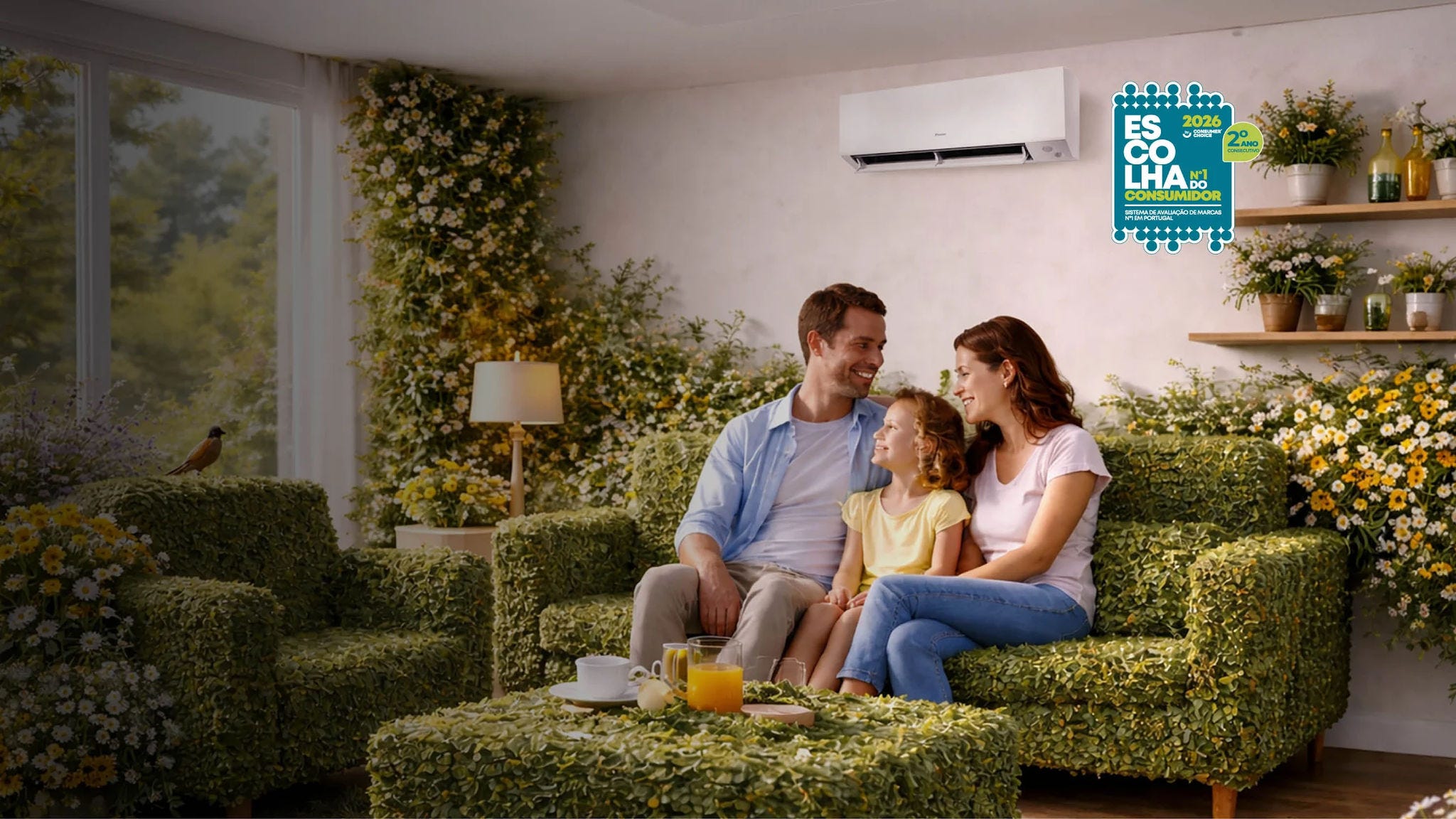 Familia partilhando momentos, no conforto proporcionado pela solução de ar condicionado Daikin